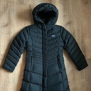 Like New Patagonia Silent Down 700–fill-power big girl parka size 10yrs